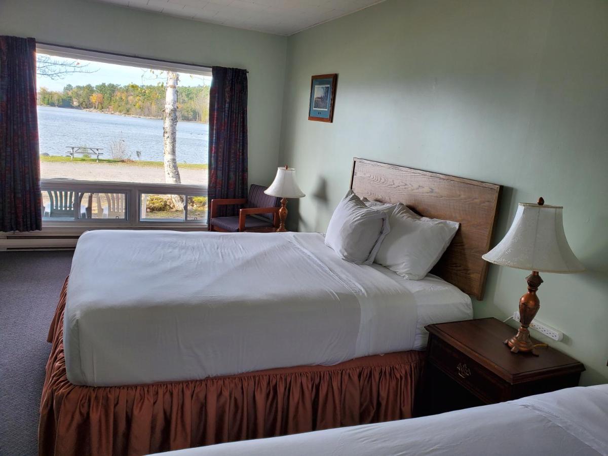 Carolyn Beach Inn Thessalon Exterior photo
