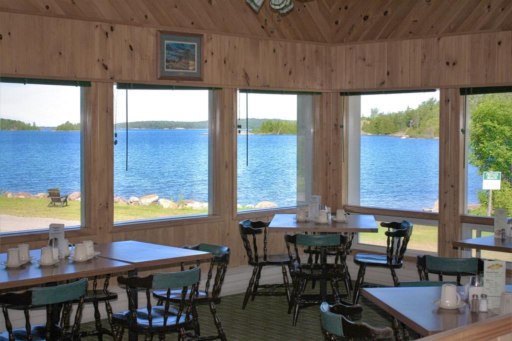 Carolyn Beach Inn Thessalon Exterior photo