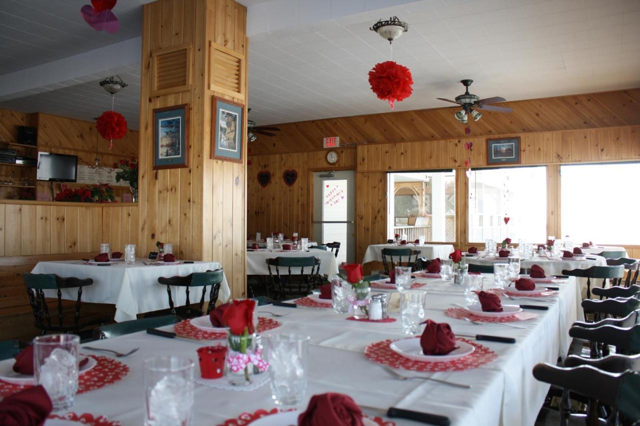 Carolyn Beach Inn Thessalon Exterior photo